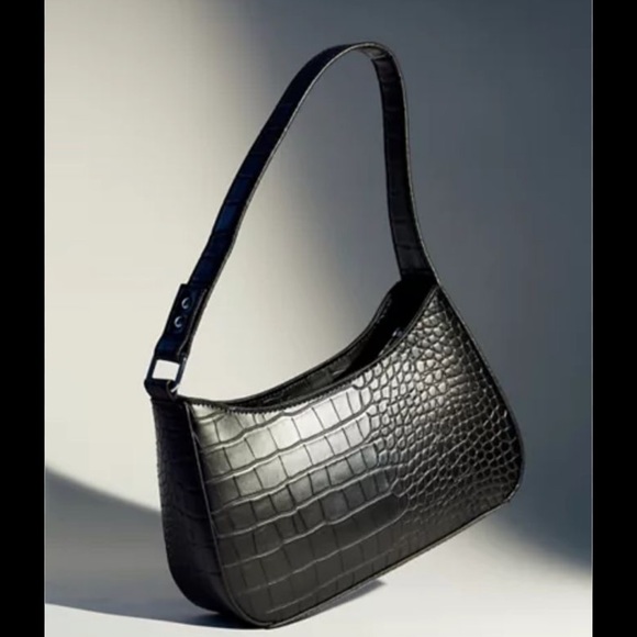 Urban Outfitters Handbags - BLACK SHOULDER BAG